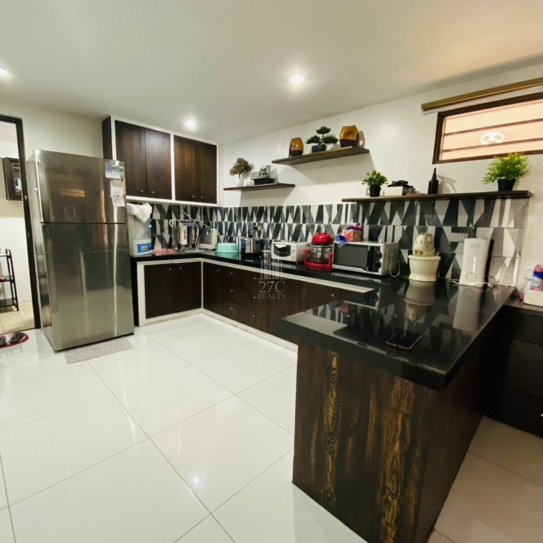 Relatively-New-House-Lot-in-Better-Living-Subdivision-Paranaque
