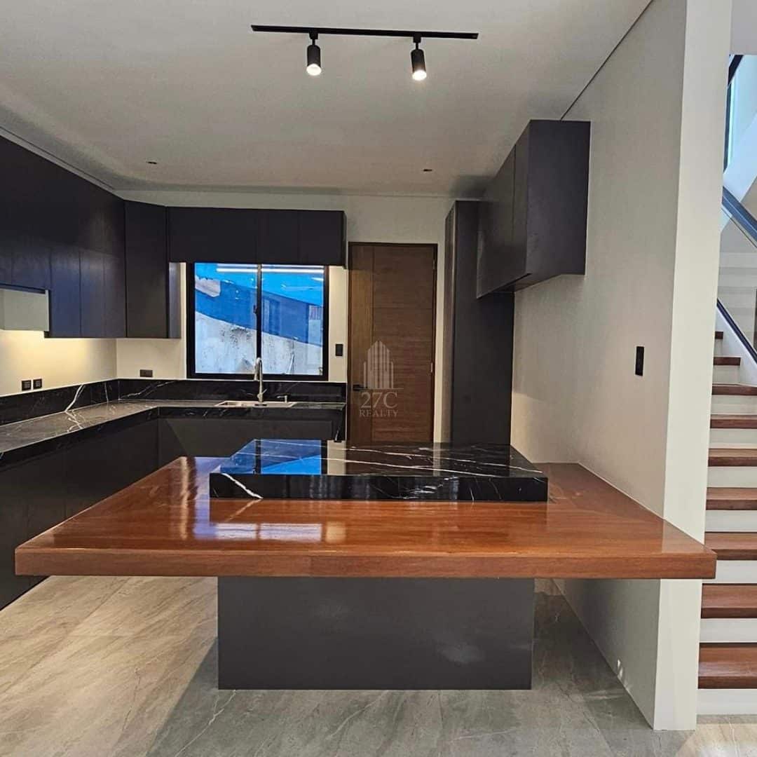 Brand-New-House-with-Pool-For-Sale-in-BF-Homes-Las-Pinas