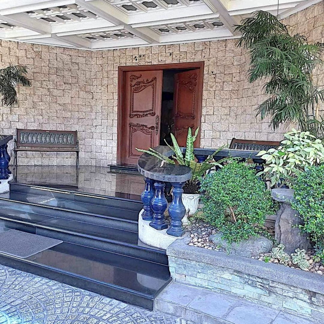 Corinthian-Gardens-Quezon-City-2-Storey-House-for-Sale-3