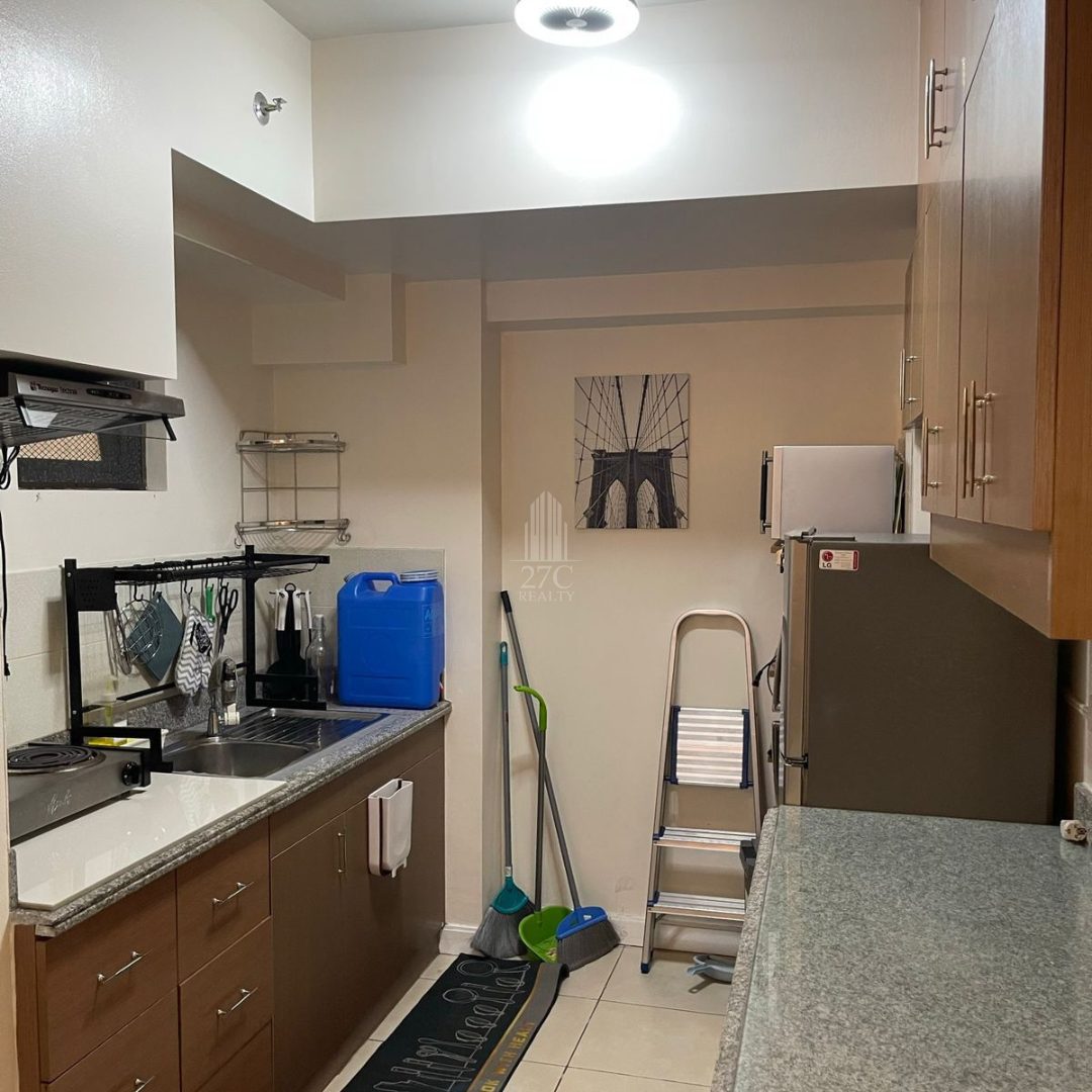 Fully-furnished-2BR-Unit-For-Sale-in-Iris-Tower-Tivoli-Garden-Residences-4