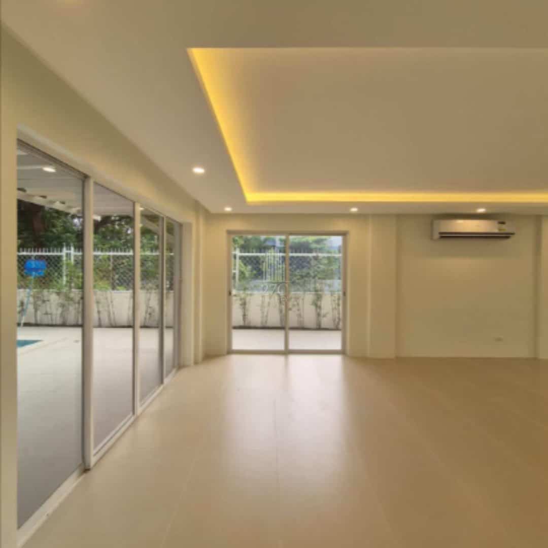 Newly-Renovated-House-with-Fool-For-Sale-in-Hillsborough-Alabang-