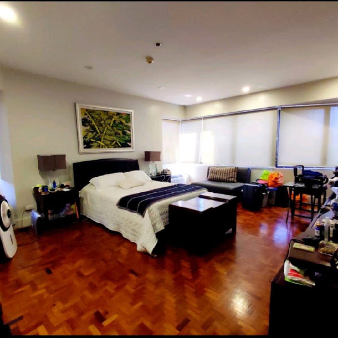 Fully-Furnished-3BR-Unit-For-Sale-at-Pacific-Plaza-Towers-Makat