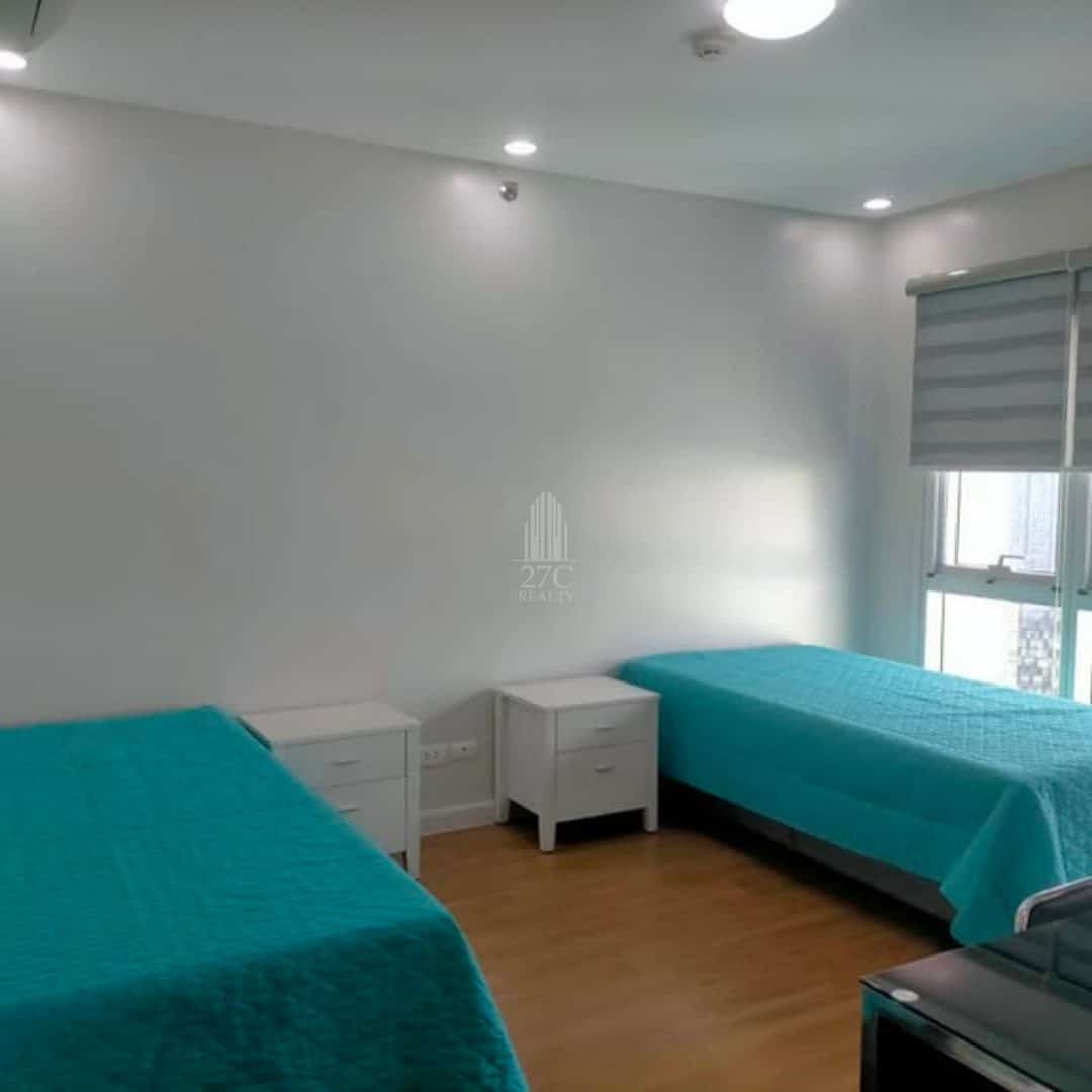 Fully-furnished-Penthouse-Unit-for-SALE-at-Sequoia-Tower-at-Two-Serendra-BGC