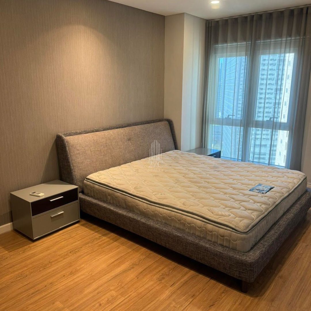 Furnished-1BR-at-Two-Serendra-BGC-for-LEASE-