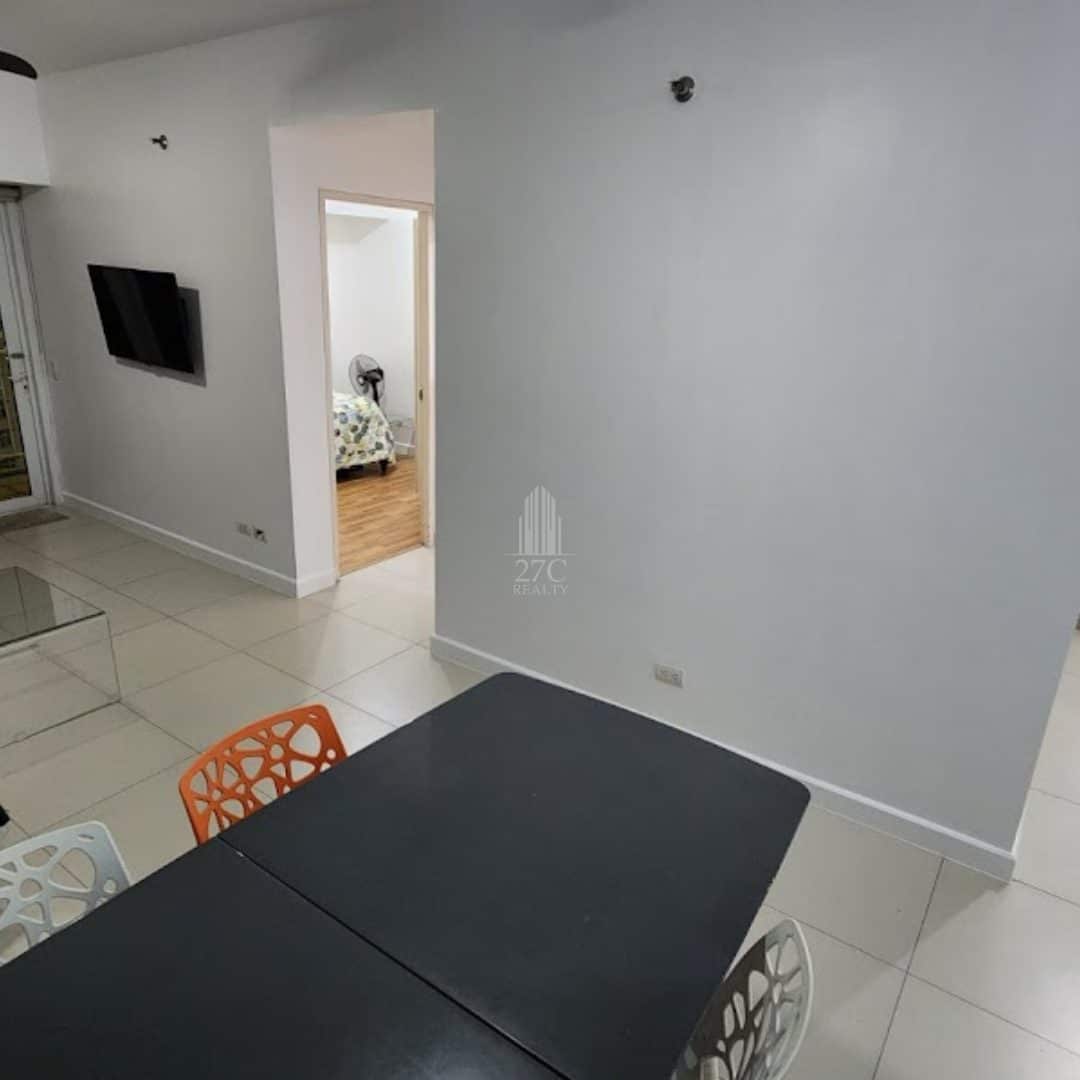 NIce-2BR-Condo-Unit-For-Rent-in-Aston-at-Two-Serendra-Taguig