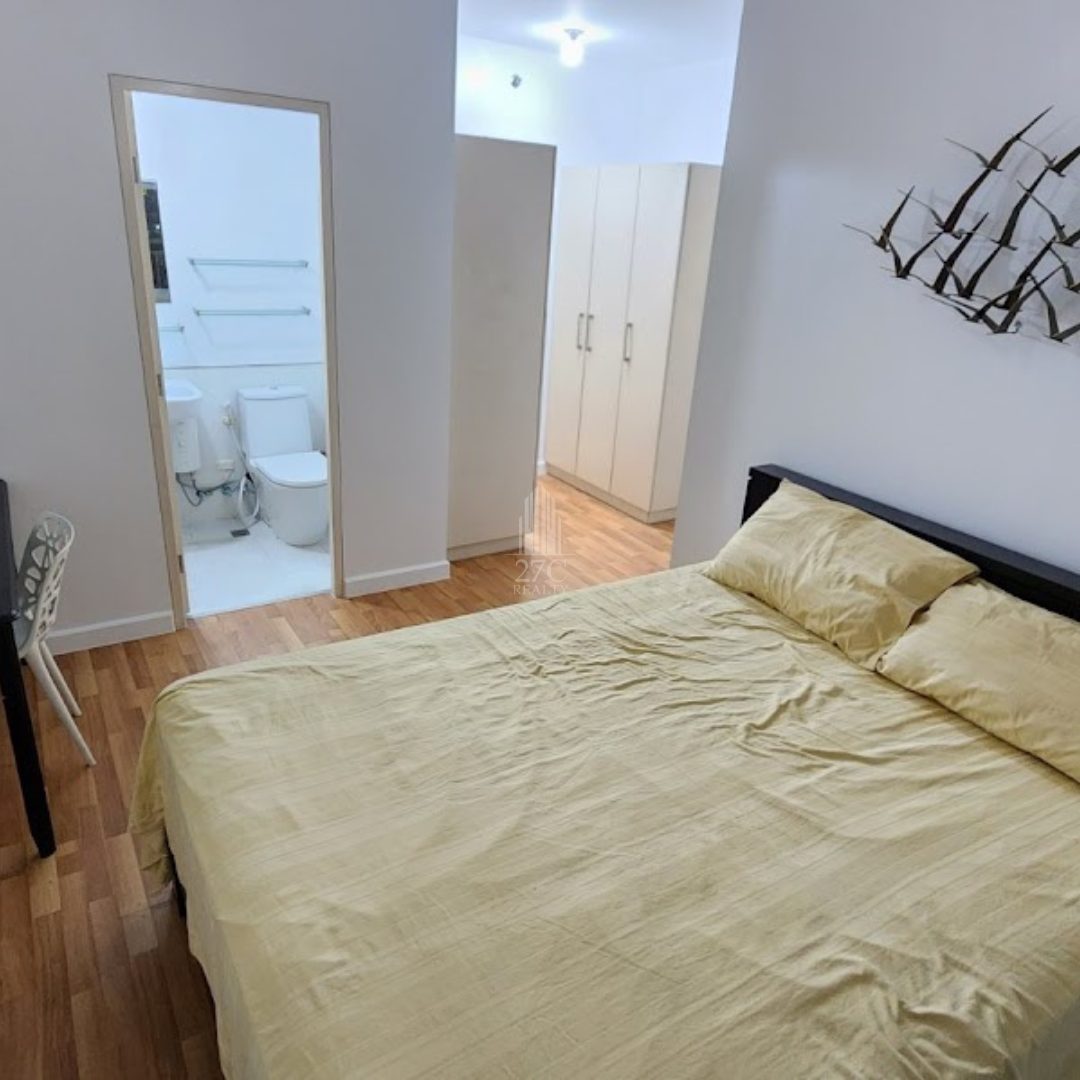 NIce-2BR-Condo-Unit-For-Rent-in-Aston-at-Two-Serendra-Taguig-