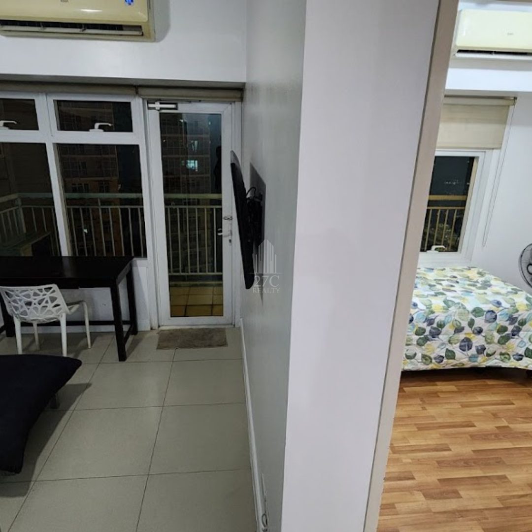 NIce-2BR-Condo-Unit-For-Rent-in-Aston-at-Two-Serendra-Taguig-1