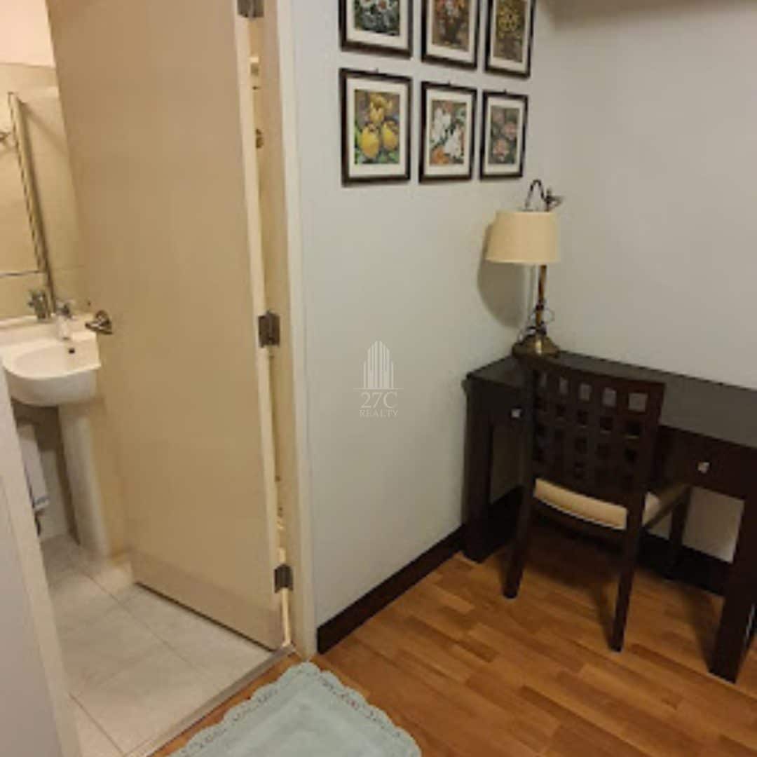Nice-2BR-Unit-For-Rent-in-Aston-Two-Serendra-Taguig-
