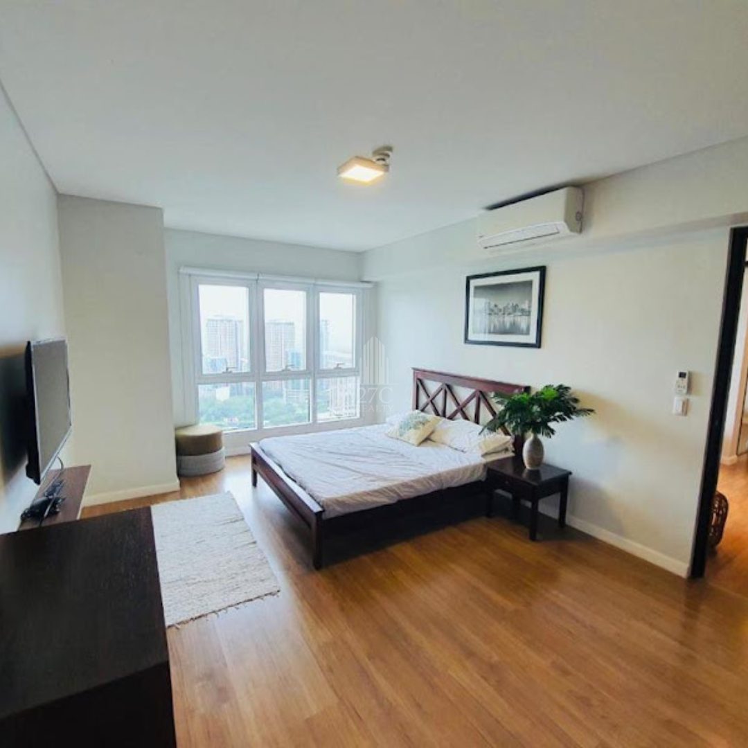 Spacious-2BR-Unit-For-Rent-in-Aston-Two-Serendra-Taguig-